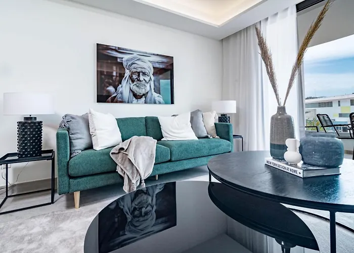 Inf42M- Modern City Apartment, Families Only
